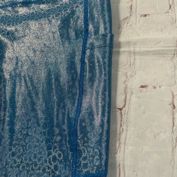 Zyia blue mermaid light n tight blue metallic crop leggings size 12 - Picture 3 of 9